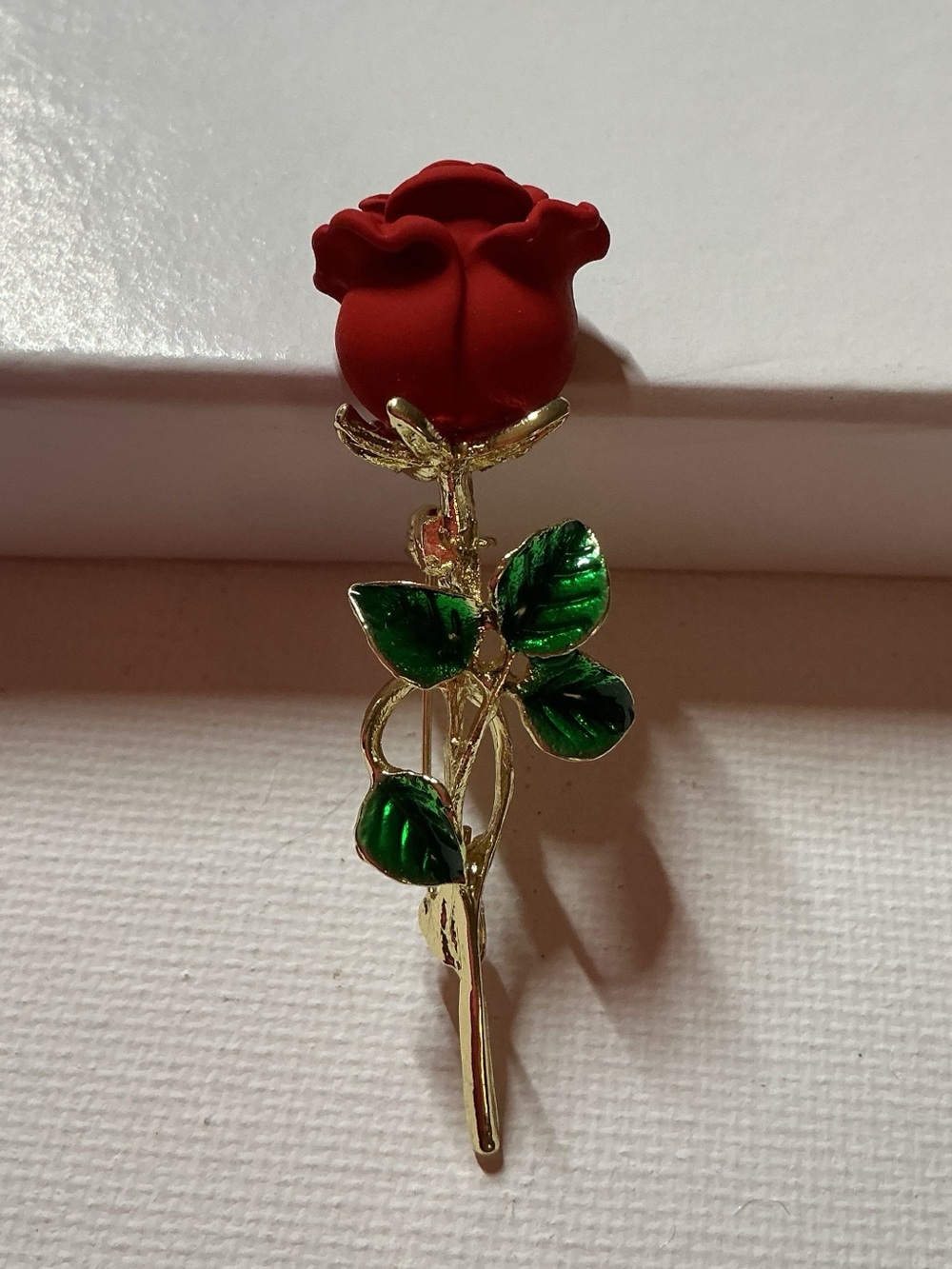 Rose w/Gold Stem Brooch - Vintage Inspired - nwot